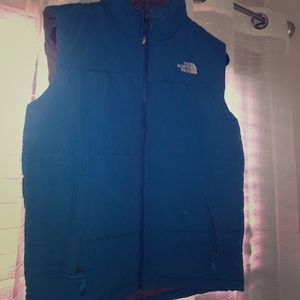 Boys XL The North Face Vest😍😍😍